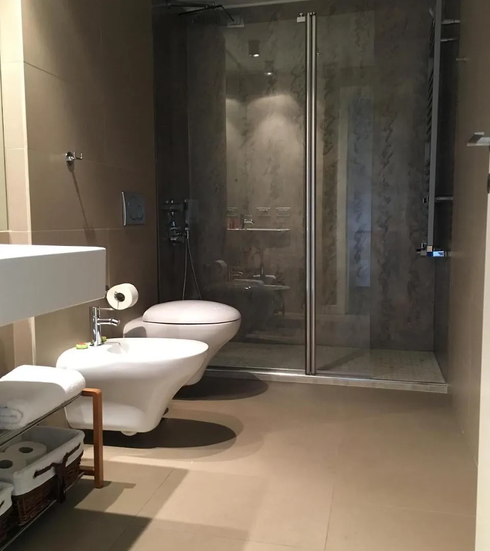 Corso Como - New Building Apartment Milão
